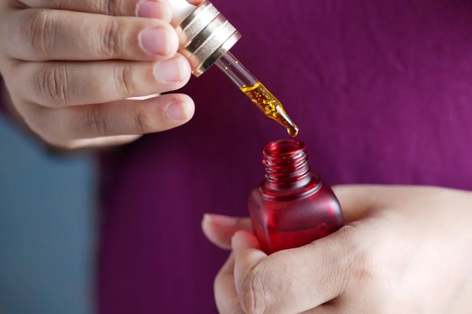 痘印需要用什麼樣的精華液?淡化痘印高效精華液推薦指南