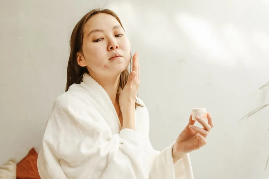 眼周護理專用產品的選擇技巧:高效抗老秘訣,告別浮腫細紋!