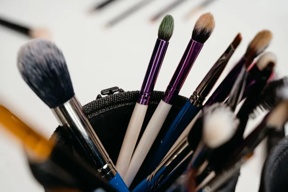 如何選擇適合油性肌的粉底?告別油光,打造清爽持久妝容!