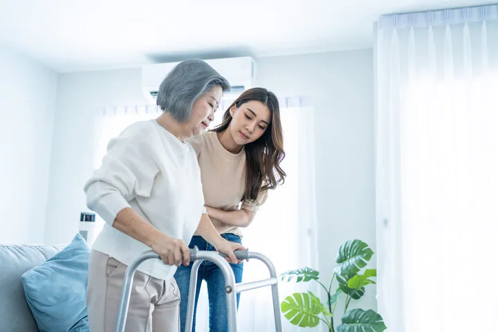 法律陷阱：高齡者贈與房產後的照顧風險