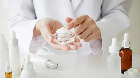 DIY Skincare Kit (Moisturiser 100g) | Sugar & Spice