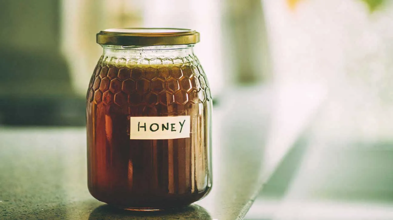 Raw Honey vs Regular: Is There a Difference?