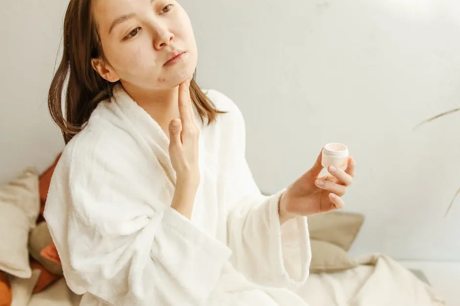 肌膚出現暗瘡與閉鎖性粉刺怎麼處理？｜高效攻略：溫和代謝+抗菌，告別痘痘肌！
