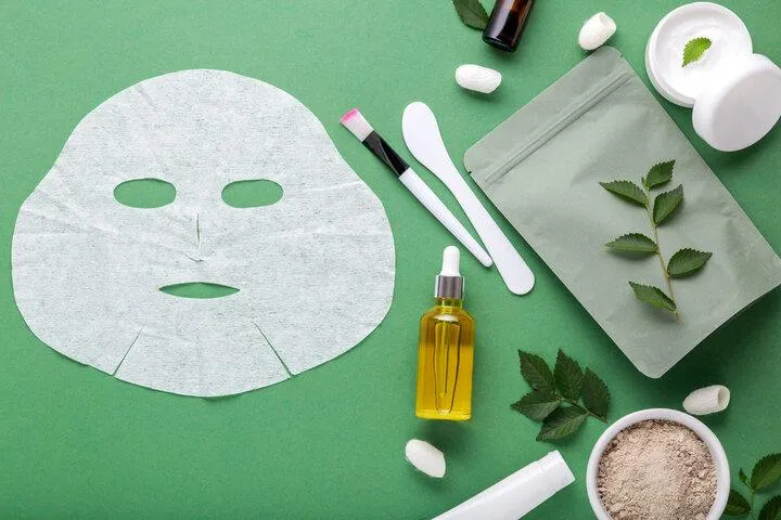 面膜正確使用順序指南：煥亮肌膚的關鍵步驟
