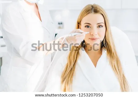 醫美療程修復肌膚：告別受損，迎向健康光采