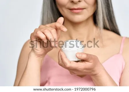 防曬妝前乳的正確順序與挑選秘訣，打造持久保濕的完美妝容