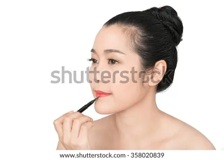 如何減少由痘痘引起的膚色不均？皮膚科醫生完整教學！