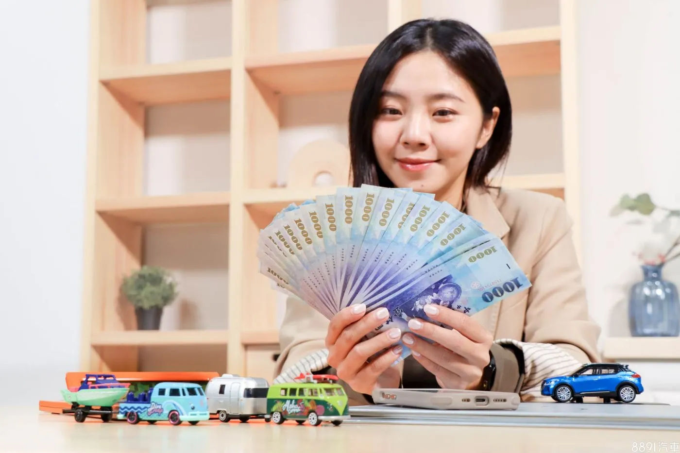 新車價格走勢與購買時機:高效購車秘訣,掌握最佳時機省下大筆錢!