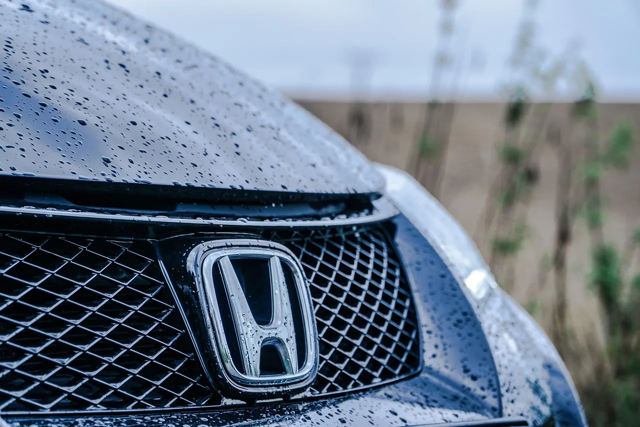 Honda Odyssey與Chrysler Pacifica家庭MPV舒適性對決：如何高效選出最適合你的車？