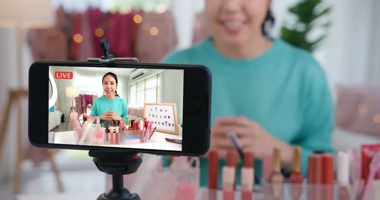 Live streaming sales strategy catching retailers, brands attention ...