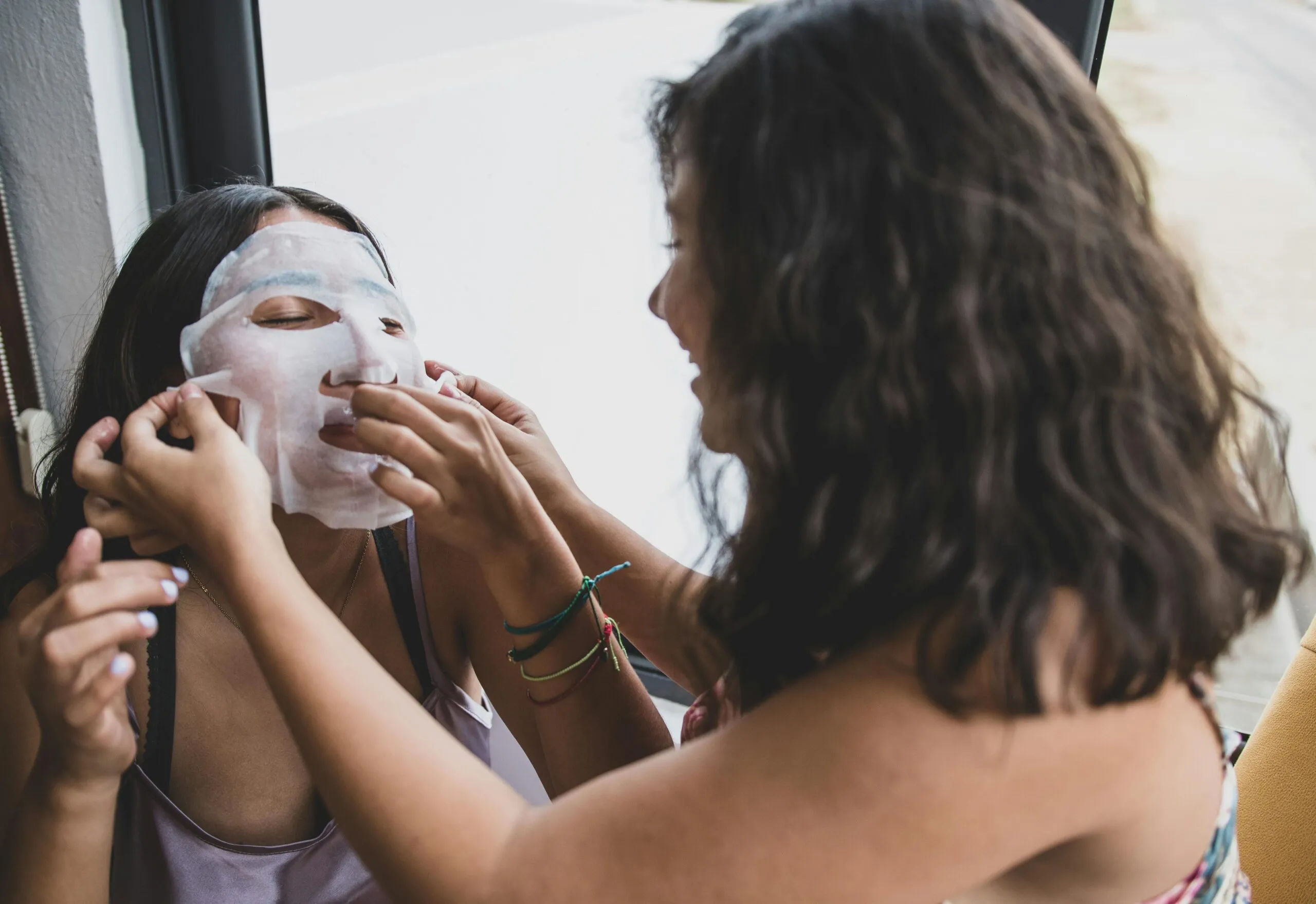 乾性肌膚的臉部保濕一天幾次？掌握保濕秘訣，告別干燥脫皮！