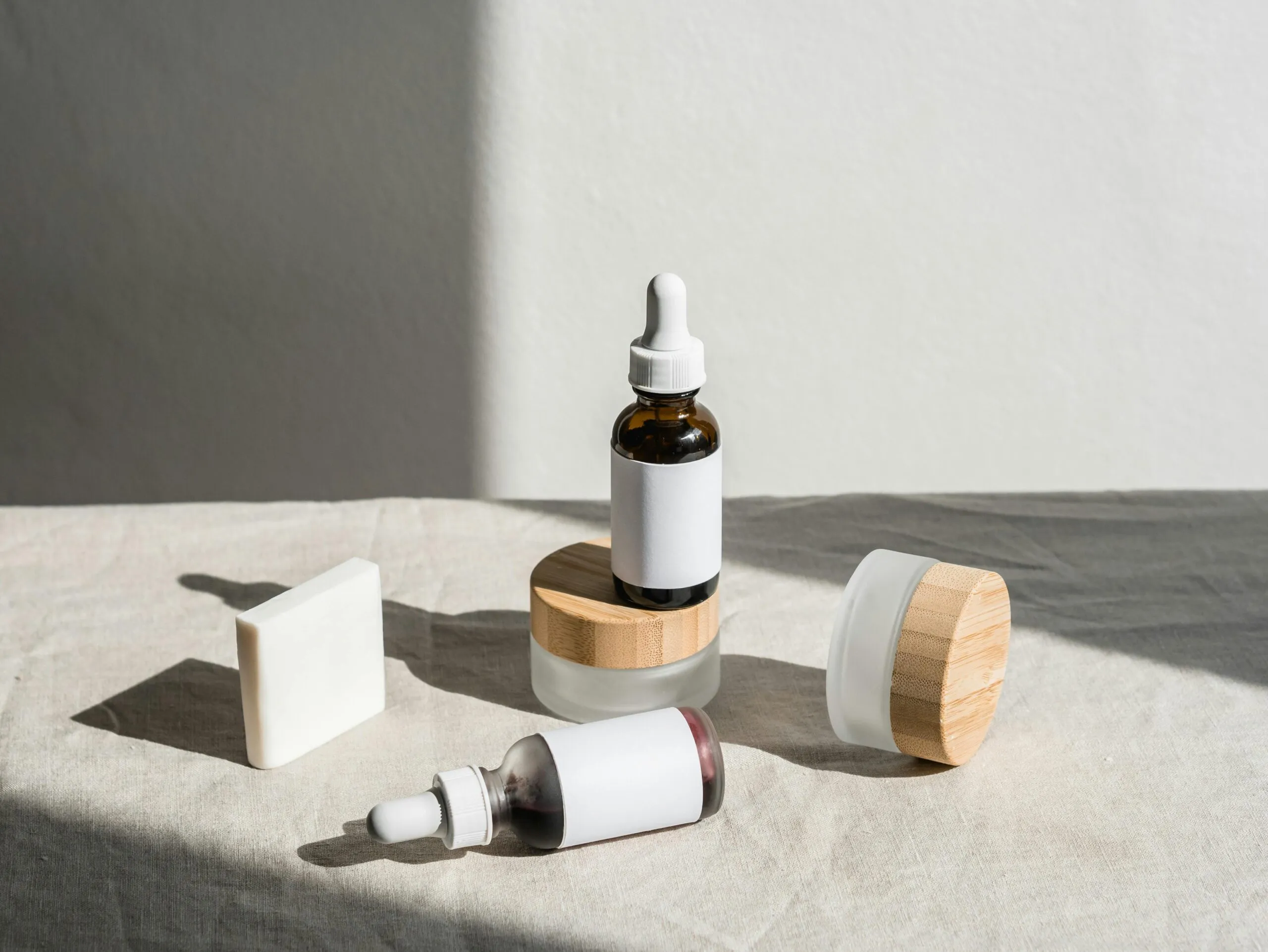 皮膚屏障受損如何修復？高效指南：減緩油膩辛辣、多吃維生素Ｃ