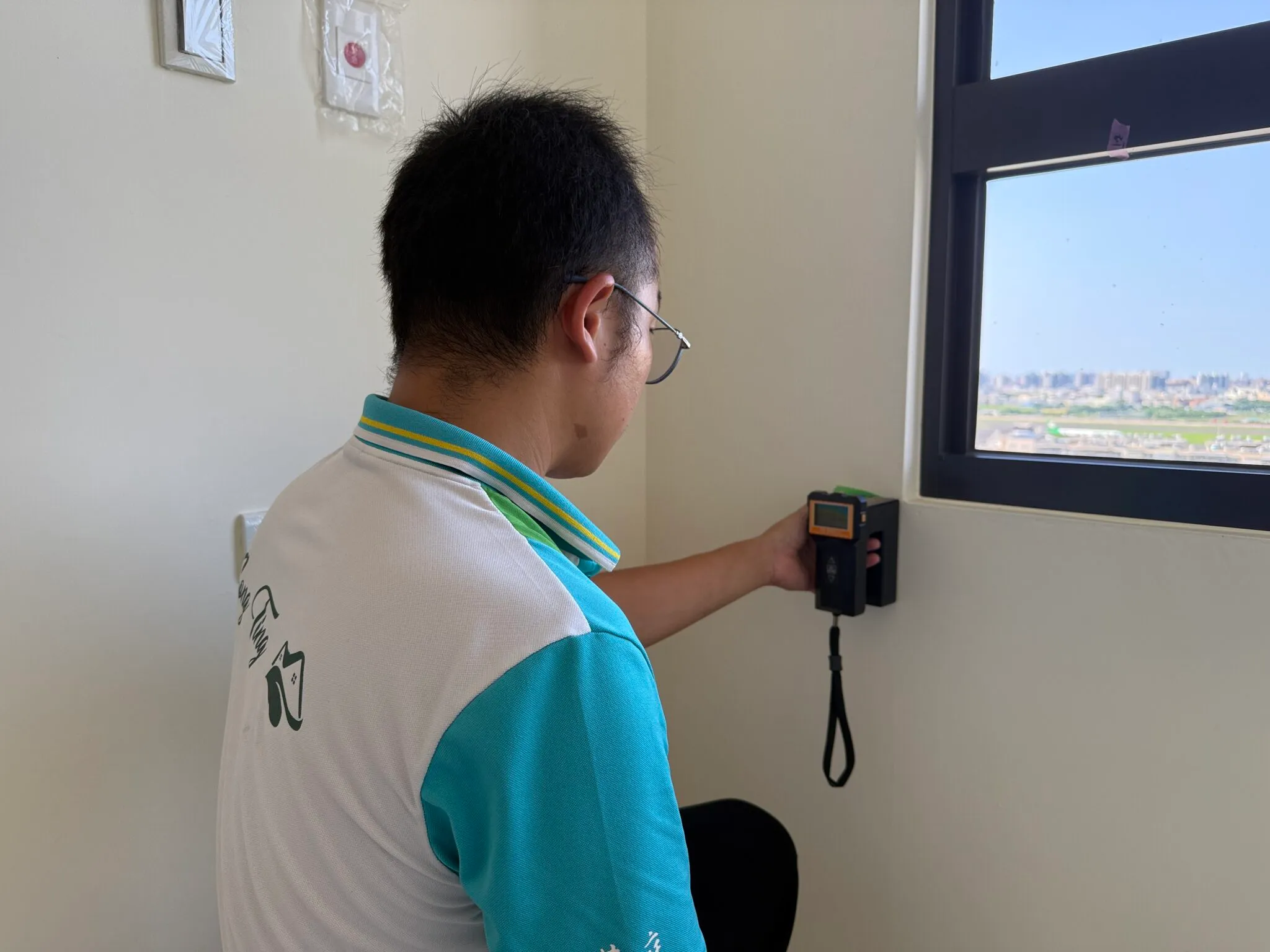 牆面含水率檢測 - 菘庭科技驗屋專業儀器