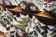 透明包裝袋整齊堆疊的包裝示意圖