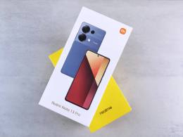 電子產品防護包材特寫的包裝示意圖