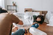 搬家紙箱打包過程的包裝示意圖