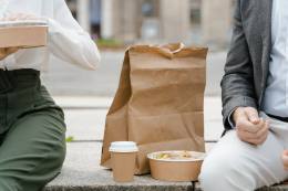 食品包裝容器特寫的包裝示意圖